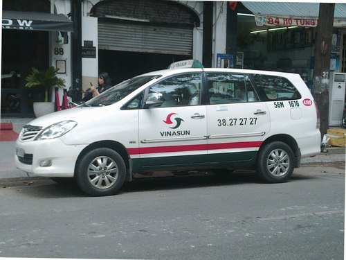 Compania_taxi_Vietnam_vinasun.jpg